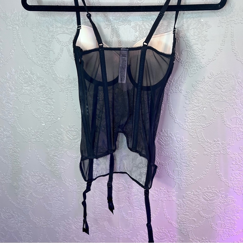 Black and White Lace Bustier Victoria’s Secret Corset 32D excellent condition - Picture 4 of 6